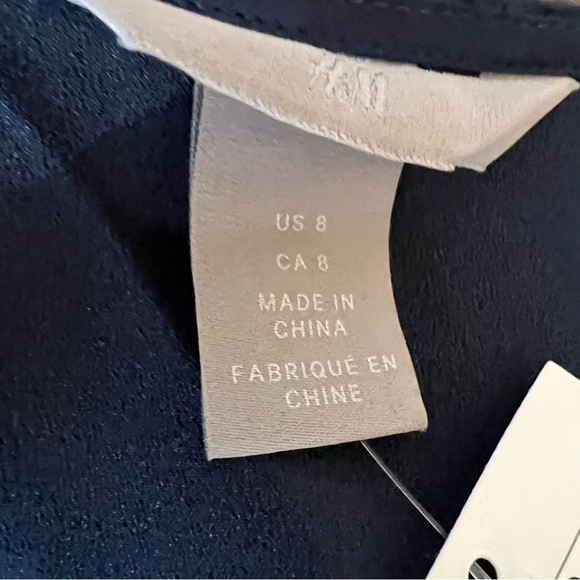 NWT H&M Satin Wrap Flowy Short Sleeve Summer Midi Dress in Dark Blue, size 8 - Picture 11 of 14